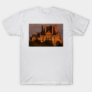 Sun Setting Over The Louvre © T-Shirt